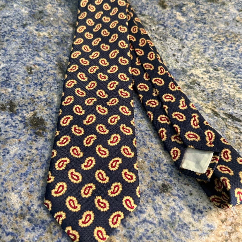 Vintage Brooks Brothers 100% Silk Navy and Gold Paisley Tie